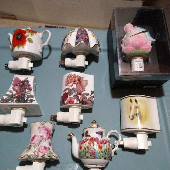 Porcelain Night Light - Picture 3 of 13